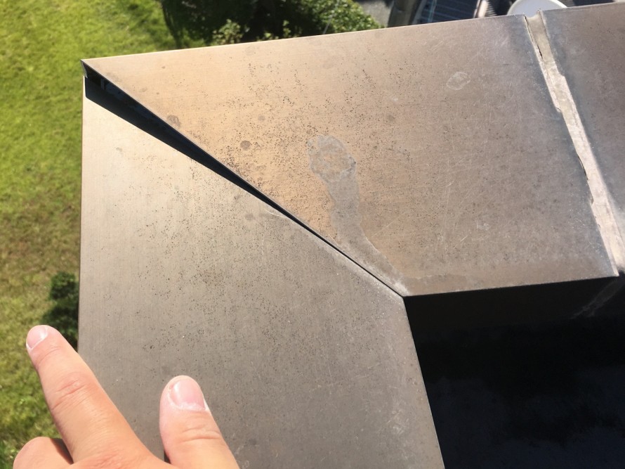 屋上手摺り部分の不具合